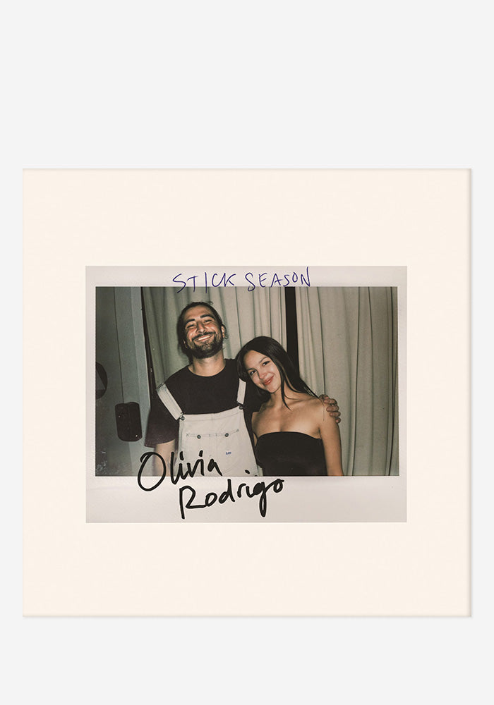 OliviaRodrigo_NoahKahan-OliviaRodrigoStickSeason-NoahKahanLacy-FROMTHEBBCRADIO1LIVELOUNGE-2697866